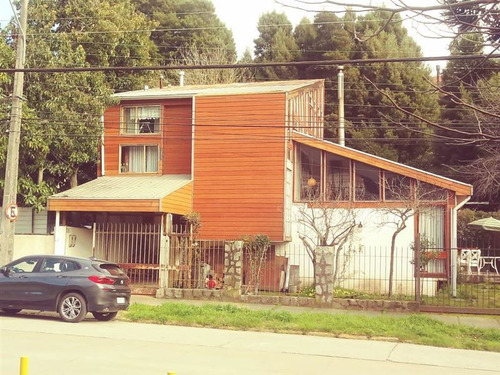 Casa En Venta De 9 Dorm. En Concepción