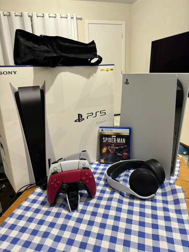 Console Sony Ps5 Com Bluray 825gb + 2 Controles Originais + Estação De Carregamento + Headset Sem Fio Pulse 3d 