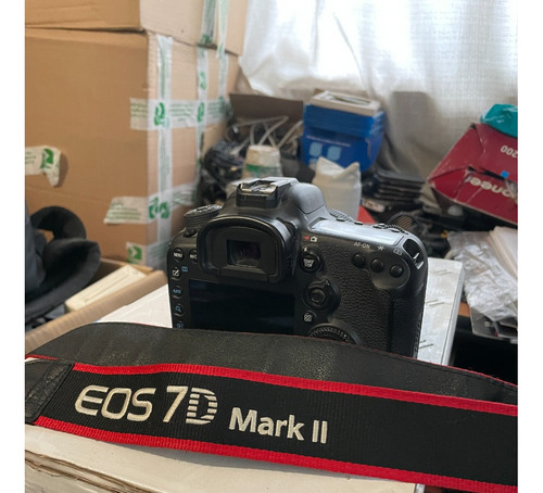  Canon Eos 7d Mark Ii Dslr Color  Negro + 18-55mm