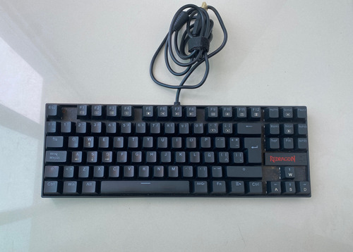 Teclado Gamer Redragon Kumara K552 Single Color Con Ñ Usado