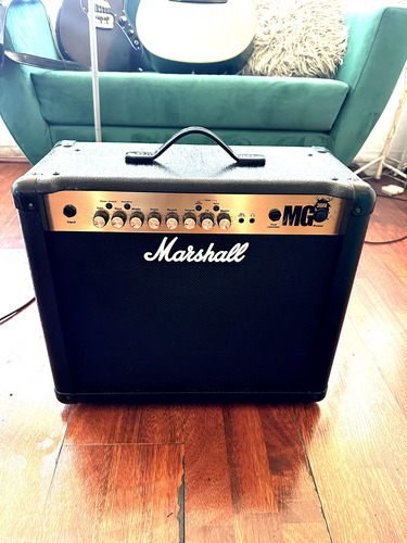 Amplificador De Guitarra Marshall Mg30 Fx Con Efectos