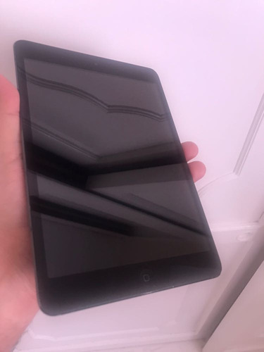 Mini iPad De 32 Gb En Color Negra Cuenta