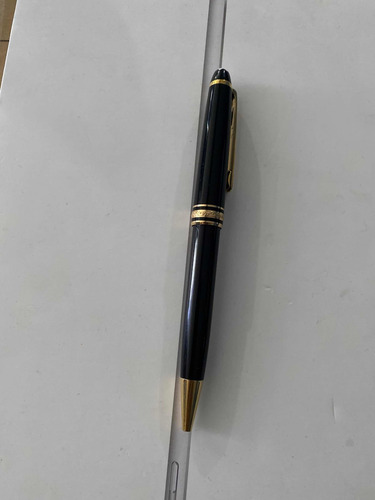 Pluma Montblanc Meisterstuck Clásica