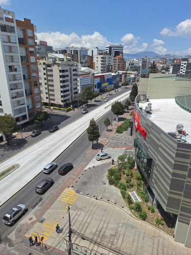 Hermoso Y Muy Cálido Departamento En Venta Sector La Carolina, Junto Al Megamaxi