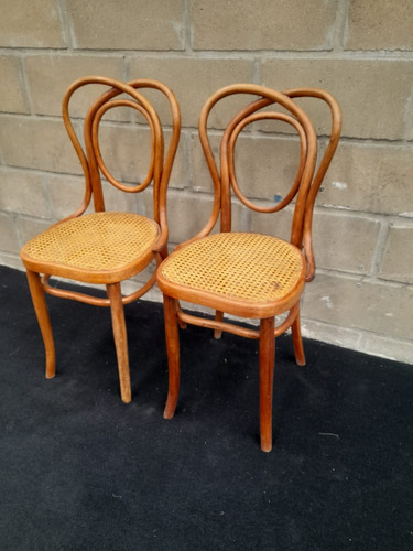 Antiguo Par De Sillas Originales Thonet Corazon Oscuras