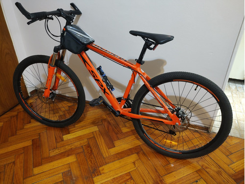 Bicicleta Mountain Bike