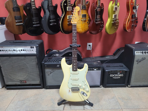 Guitarra Fender American Vintage 62