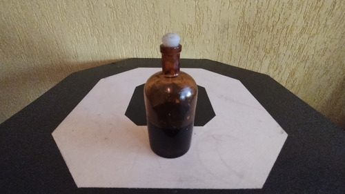 Antiguo Frasco De Farmacia Marrón Tapón Plástico Con Liquido