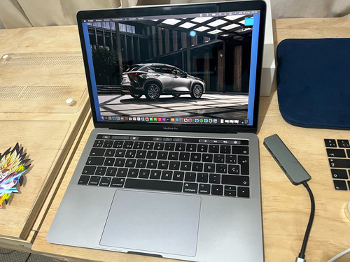 Macbook Pro Touch Bar 2019, 8 Gb Ram, 500 Gb Ssd Gris 13