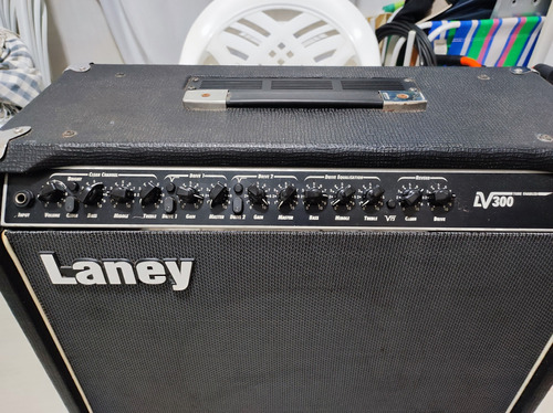 Amplificador Laney Lv300 1x12 - Celestion C/ Foot