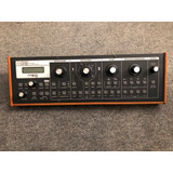 Sinte Análogo Moog Slim Phatty