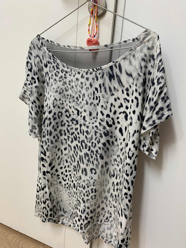 Remera Tipo Blusa Talle M Transparencia Espalda