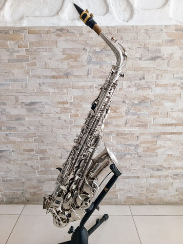 Saxofón Alto Maxtone Con Boquilla Y Estuche Rígido Usado