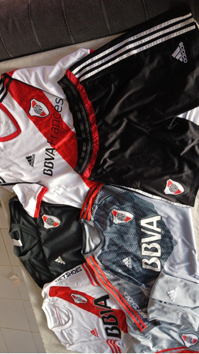 Lote Indumentaria River Buzo , Camiseta , Short , Medias 