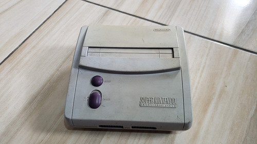 Super Nintendo Baby Americano Só O Console A Cor Ta Meio Estranho Mas Funciona. C1