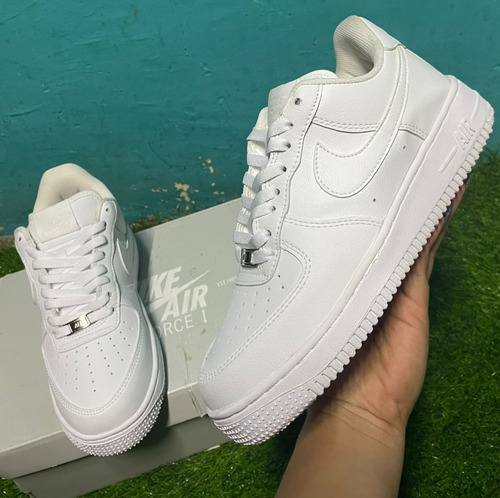 Tenis Originales Nike Air Force 1 0'7 Cuero Grueso Blanco 22