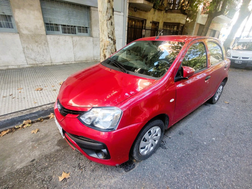 Toyota Etios 