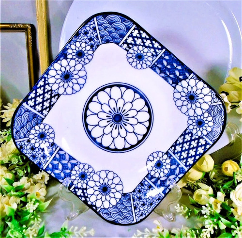  4 Platos Vintage Azules Con Hermoso Decorado Asimétrico