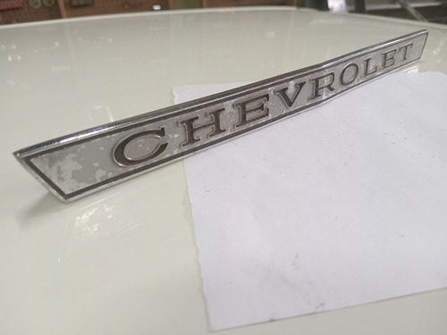 Chevrolet Chevy 230 70-71 Insignia De Capot Original Foto 4