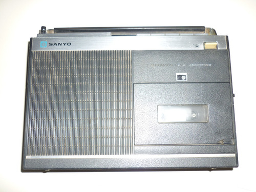 Radio Cassette Vintage Sanyo Mr-411f. Para Reparar O Deco.