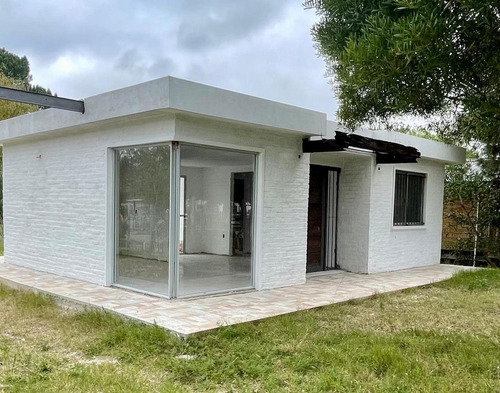 Venta Casa 2 Dormitorios En Bello Horizonte - Imagen 2