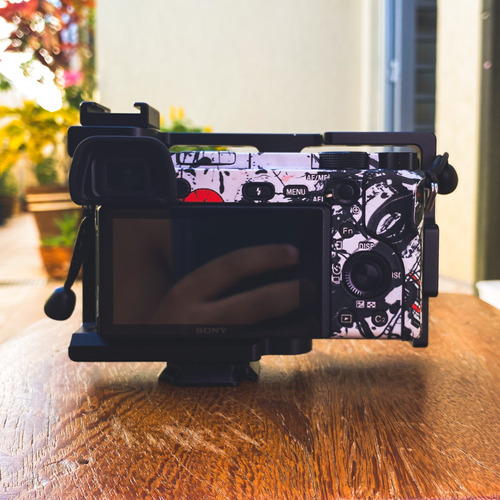  Sony A6300 Preto (com Skin)