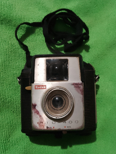 Antiga Câmera Kodak Rio 400 Com Filme 