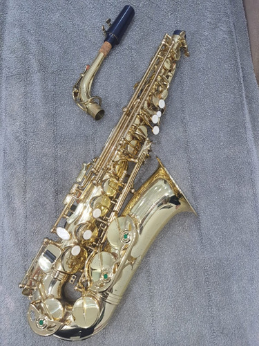 Sax Alto Marca Eagle 