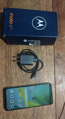 Celular Motorola E13