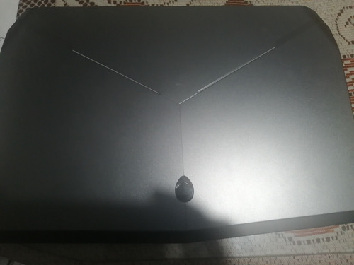 Alienware 15  930 Gb 8mb Intel Core 17 Windows 1o Pro