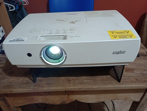 Proyector Sanyo Plc-xc55