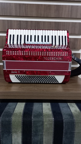 Acordeon Todeschini Super 6 