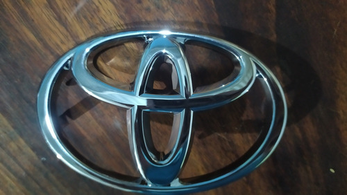 Emblema De Toyota Land Cruiser 1999 Foto 2