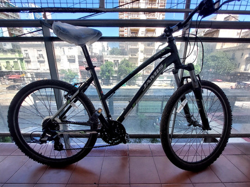 Bicicleta De Mujer Jamis. Rodado 26. Con Cambios Shimano