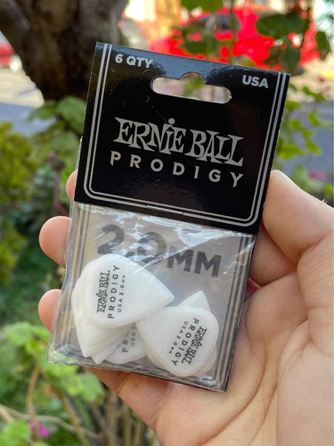 Uñetas De Guitarra Y Bajo Ernie Ball Prodigy 2.0 Mm