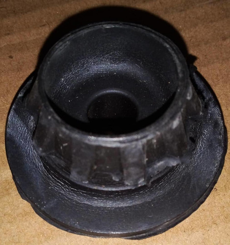 Goma Inferior Base Radiador Nissan Sentra 2000 - 2006  Foto 3