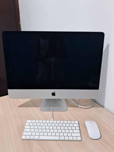 iMac 18,1  Intel Core I5 Dual-core, 2,3ghz, 8 Gb, 21,5' 