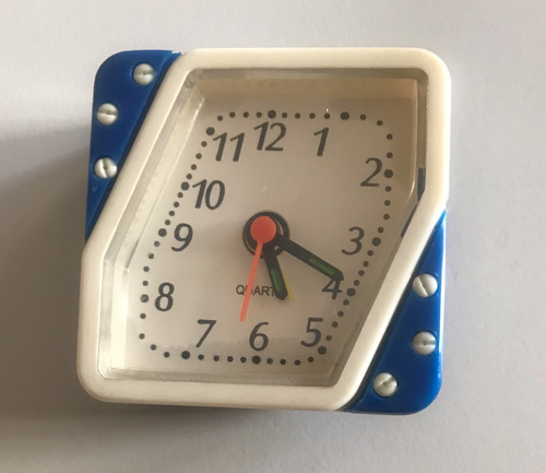 Reloj Despertador Vintage C/ Alarma Analogico Quartz Pila Aa