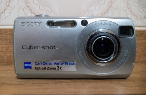 Câmera Digital Sony Cyber-shot Restaurar/colecionador-usada