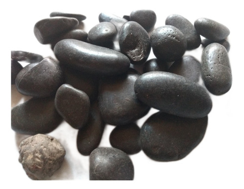 Piedras De Río Negras - Decorativas - Paquete Con 2.5 Kgs.