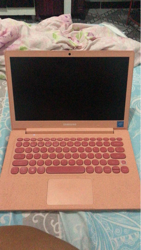 Notebook Samsumg Flash F30 Coral