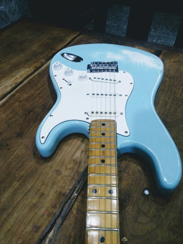 Guitarra Founder Electric Custom Stratocaster Japon