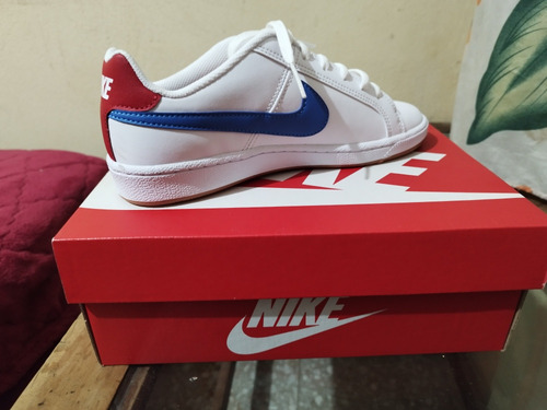 Tenis Nike Court Royale 