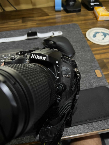 Vendo Cámara Nikon D7200 5900 Disparos! Nuevo!