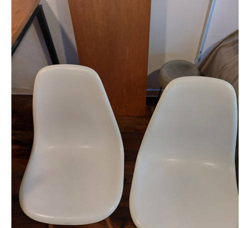 2 Silla Eames Blancas