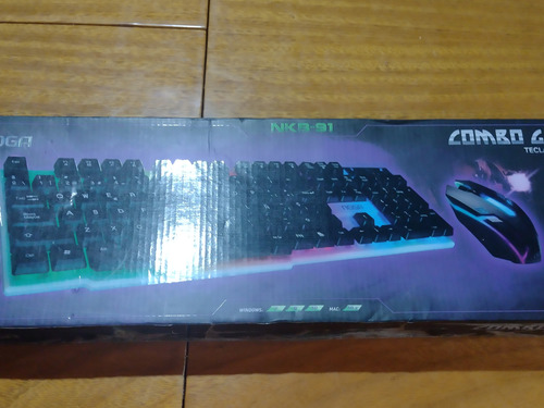 Teclado Impecable Casi Sin Uso Con Caja Original  