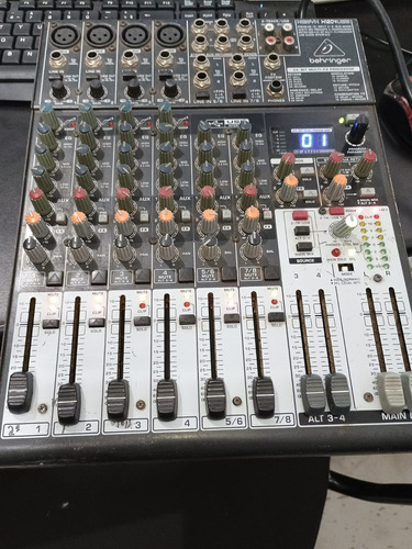 Mesa Behringer X1204  Xenyx C/ Defeito. Favor Ler Adescriçao