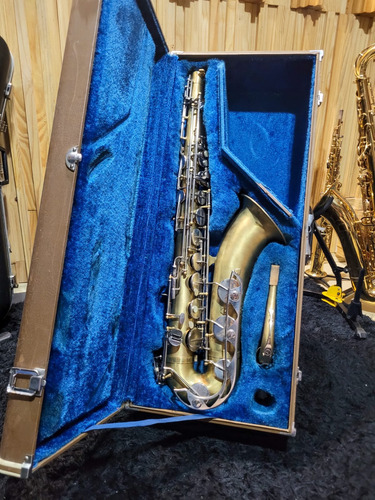 Saxofone Vito Tenor - Usado