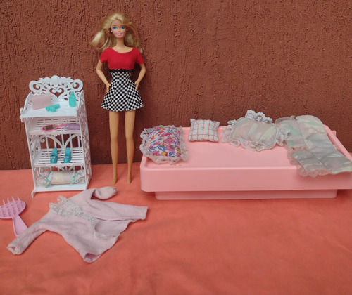 Barbie  90s Muñeca Con Accesorios Y Muebles.