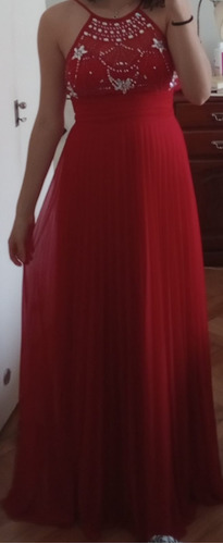 Vestido Rojo De Fiesta Con Apliques